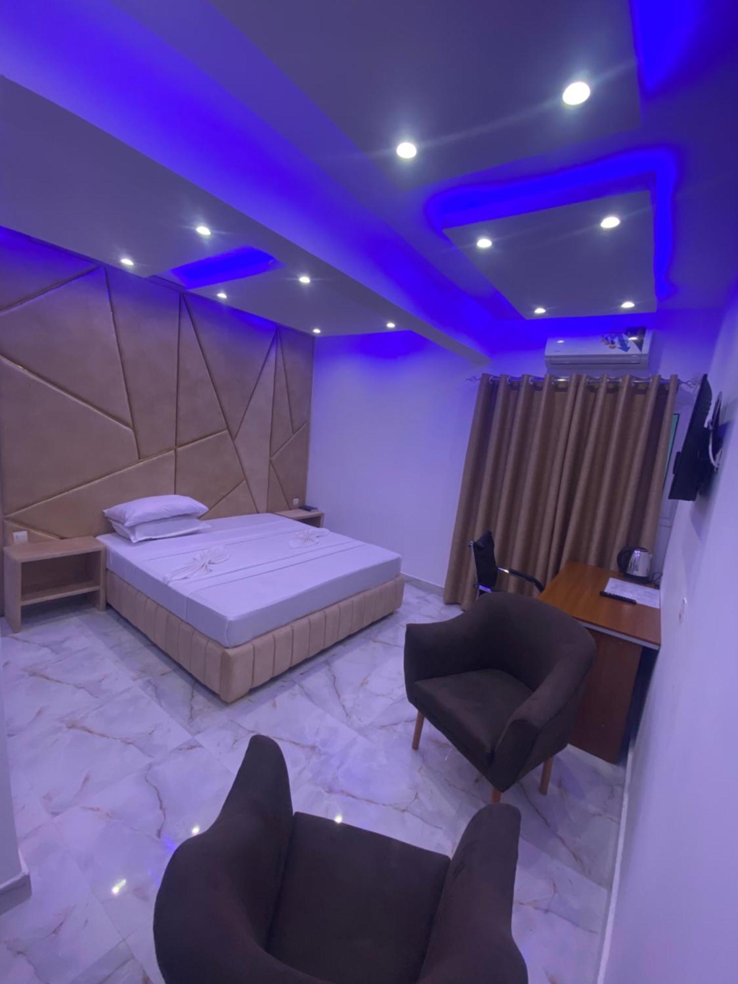Hôtel victoria Brazzaville Extérieur photo